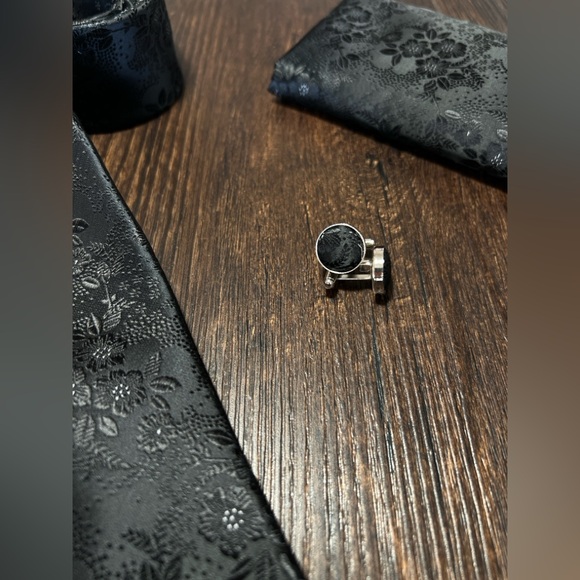 Men’s 3 Piece Silk Blend Tie Set Black on Black Floral Print - Picture 4 of 4